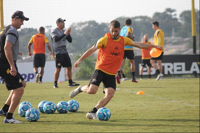 Último treino em Criciúma ocorreu na manhã desta sexta-feira (Foto: Celso da Luz / Criciúma E.C)