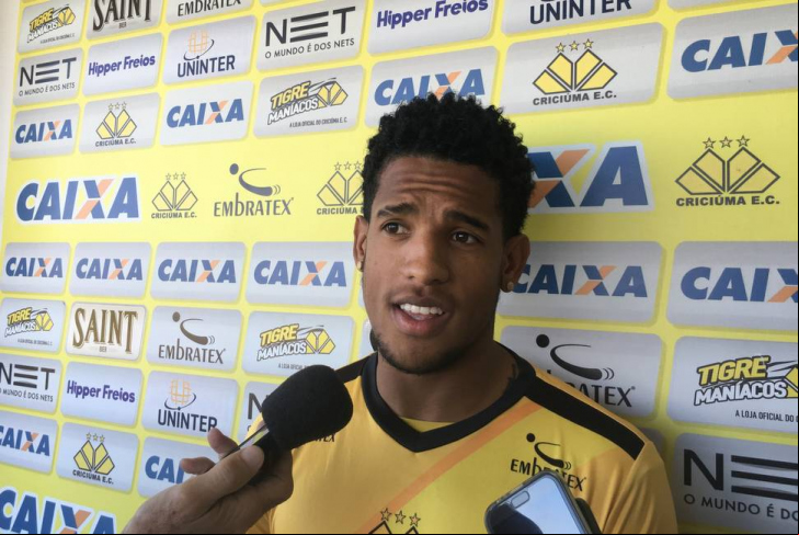 Vitor Feijão não vê a hora de marcar diante da torcida do Tigre / Foto: Fernando Ribeiro / Criciúma E.C.