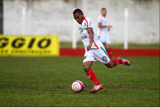 No turno, time criciumense foi até a cidade de Itajaí e perdeu por 2 a 0 / Foto: Guilherme Hahn/Especial