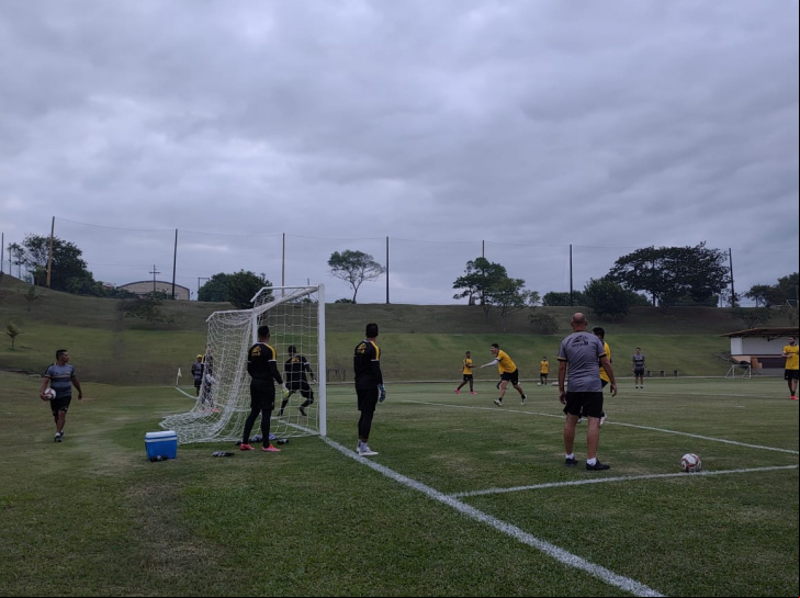 Na quarta-feira, Tigre treinou conclusões a partir de cruzamentos (Foto: Heitor Araujo / 4oito)