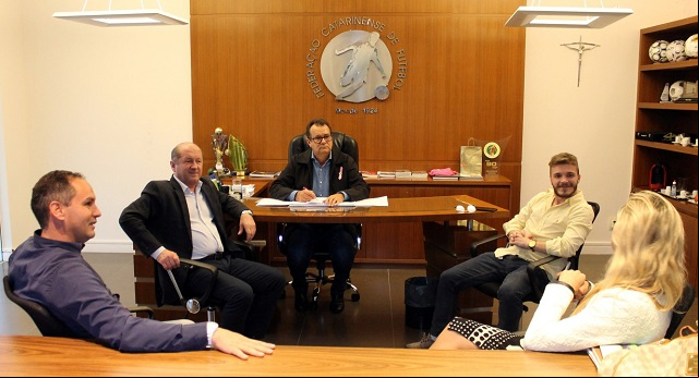 Coordenação das categorias de base deve ter reunião com a FPF nos próximos dias/Foto: Divulgação/FCF