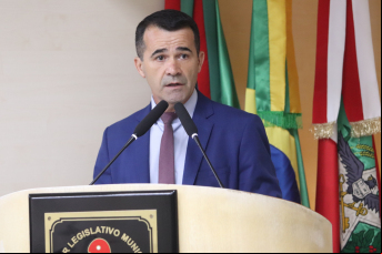 Notícia - Mudança na Lei Orgânica para impedir contratos entre prefeitura e familiares de servidores