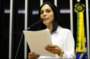 Notícia - [Áudio] Luto Materno: Nova Lei prevê separação de alas em hospitais e apoio psicológico